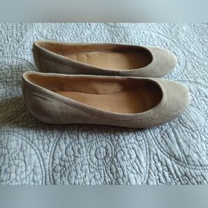 Naturalizer Suede Flats
